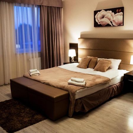 Hotel Feniks Hnězdno Exteriér fotografie