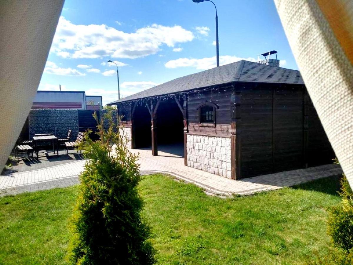 Hotel Feniks Hnězdno Exteriér fotografie